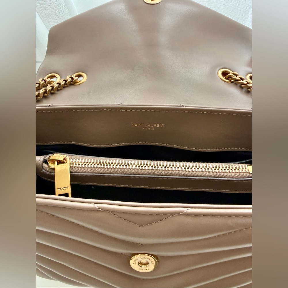 Saint Laurent Small Loulou Chain bag - Picture 12 of 16